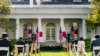 日本首相菅義偉取消訪問印度和菲律賓計劃