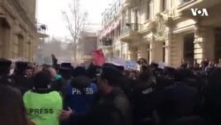 Bakıda 8 Marş qadınlar -"Şiddətə susma!" şüarı səsləndiriblər