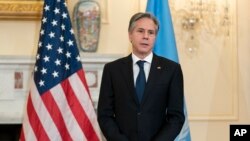 Архів. Держсекретар Ентоні Блінкен виступає під час зустрічі з генеральним директором Міжнародної організації з міграції Антоніо Віторіно в Державному департаменті, в понеділок, 15 листопада 2021 року, у Вашингтоні. (Фото AP/Мануель Бальче Сенета, Басейн)