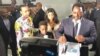 Le président Joseph Kabila accompagné de sa famille vote à Gombe, Kinshasa, RDC, 30 décembre 2018. (Facebook/Guy Momat)