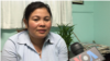 អ្នកស្រី Jamie Meach ភរិយា​របស់​លោក មាជ សុវណ្ណារ៉ា កំពុង​ផ្តល់​បទ​សម្ភាសន៍​ឲ្យ VOA នៅ​ទីក្រុង​ឡុងប៊ិច រដ្ឋកាលីហ្វញ៉ា សហរដ្ឋ​អាមេរិក​កាល​ពី​ថ្ងៃ​ព្រហស្បតិ៍ ទី១៧ ខែ​ធ្នូ ឆ្នាំ​២០១៥។ (ម៉ែន គឹមសេង/VOA)