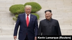 特朗普和金正恩2019年6月30日在南北韓非軍事區板門店會面。