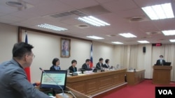台灣立法院外交及國防委員會5月6號質詢的情形
(美國之音張永泰拍攝)
