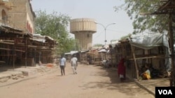Un marché à N'Djamena le 24 février 2016 lors de la journée ville-morte organisée par la plateforme Ça Suffit. (VOA / Bagassi Koura)