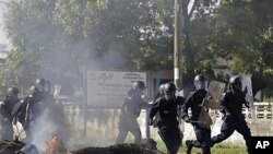 Confrontos entre manifestantes da oposição e a polícia antecederam a segunda volta das presidenciais