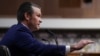 Pete Hegseth, candidato del presidente electo de Estados Unidos, Donald Trump, para ser secretario de Defensa, testifica ante una audiencia de confirmación de la Comisión de Servicios Armados del Senado en el Capitolio en Washington, el 14 de enero de 2025. 