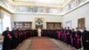 Tiga puluh enam uskup di wilayah Gereja Katholik se-Indonesia hari Selasa (11/6) bertemu Paus Fransiskus di Vatikan (courtesy: Mgr. Ignatius Suharya Pr.).