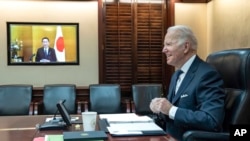 美國總統拜登在白宮與日本首相岸田文雄舉行視訊高峰會談。 （2022年1月21日）