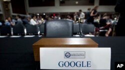 谷歌母公司Alphabet行政總裁佩奇在參議院聽證會上缺席留下空凳