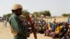 Un soldat nigérien à l'extérieur de la ville de Diffa, dans le sud-est du Niger, le 18 juin 2016.(Archives)