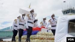 កម្រង​រូបភាព៖​ ទិដ្ឋភាព​ទទួល​ព្រះ​សព​សម្តេច​ក្រុម​ព្រះ​នរោត្តម​ រណឫទ្ធិ