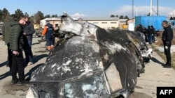 Ndambo ya Boeing 737-800 eye ekweyisamaki na missile ya mampinga ya Iran na Teheran, Iran, 10 janvier 2020.