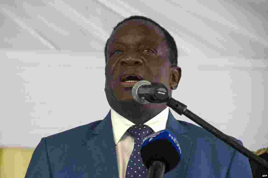 21 novembre : Robert Mugabe démissionne de la présidence du Zimbabwe, Emmerson Mnangagwa lui succède le 24.