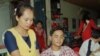 ស្រី្ត​លក់​ស្រាបៀរ​អង្គរ​ដែល​ធ្វើ​កូដកម្ម​អាច​បាត់បង់​ការងារ​ធ្វើ