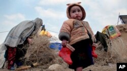 مسولین حکومت افغانستان می گوید که از آغاز ماه اسد تا کنون، به ۱۴۲۴ فامیل، کمک‌های خوراکی و غیرخوراکی را انجام داده است 