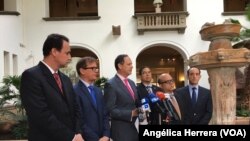 El jurista Miguel Ángel Martín, leyó un comunicado conjunto en Washington.