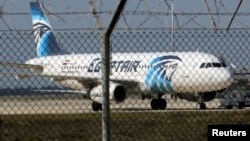 L'avion d'EgyptAir détourné, aéroport de Larnaca, 29 mars 2016