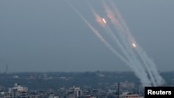 Tirs de roquettes palestiniennes, la bande de Gaza, le 5 mai 2019.