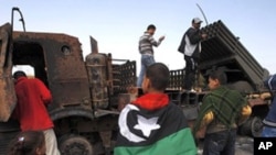 Líbia: Forças pro-Kadhafi lançam ataques em Misrata