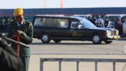 La dépouille de Mugabe de retour au Zimbabwe pour des funérailles nationales