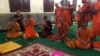 ព្រះសង្ឃ​៨​អង្គ​ត្រូវ​អនុញ្ញាត​ឲ្យ​និមន្ត​ត្រឡប់​ទៅ​ខេត្ត​បាត់ដំបង តែ​ត្រូវ​រឹត​ត្បិត​ការប្រាស្រ័យ​ទាក់ទង