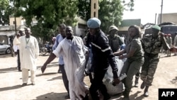 Au moins 11 personnes sont mortes dans un attentat à Maroua, le 22 juillet 2015. 