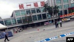 廣州火車站廣場星期二發生持刀襲擊事件後，當局封鎖現場