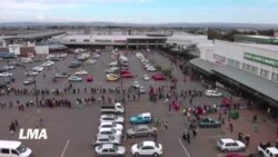 La distanciation sociale s'avère difficile à Soweto