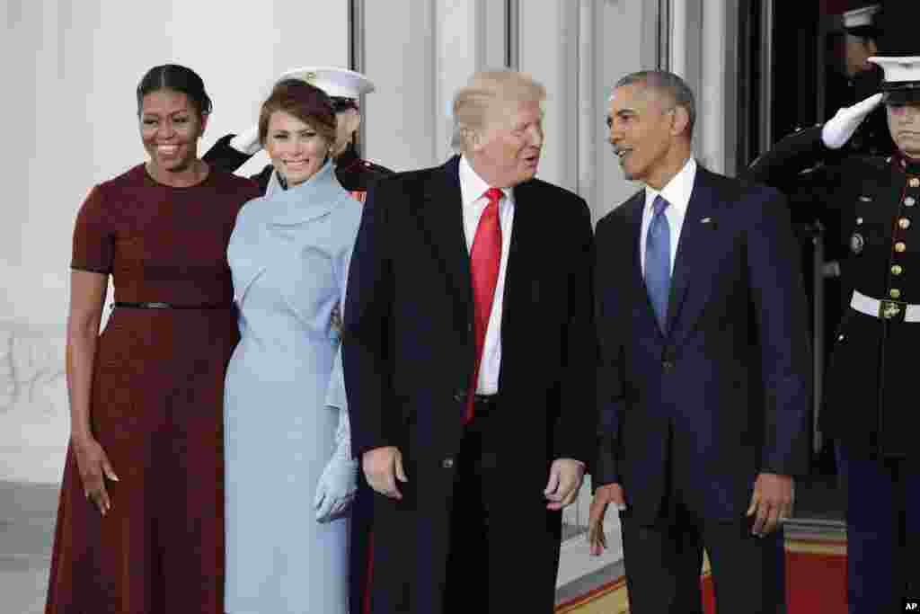 Donald Trump et Melania sont arrivés à la Maison Blanche, reçus par Barack Obama et Michelle, le 20 janvier 2017.