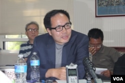 博訊新聞社創辦人韋石 (美國之音方冰拍攝)