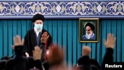 အီရန်နိုင်ငံ့ဥသျှောင် Ayatollah Ali Khamenei 