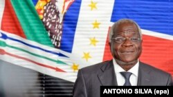 Le leader de l'opposition mozambicaine, Afonso Dhlakama,18 octobre 2014. epa/ANTONIO SILVA