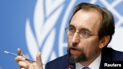 Zeid Ra'ad Al Hussein, le Haut-Commissaire de l'ONU aux droits de l'homme donne un conférence de presse à Genève, Suisse, le 30 août 2017.