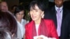 缅甸民主运动领袖昂山素季9月18日来到美国之音华盛顿总部接受专访(美国之音Neeta Maskey-Torrini 拍摄)