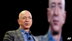 Jeff Bezos, PDG d'Amazon, s'exprime lors d'une convention à Las Vegas, le 6 juin 2019.