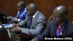 Un panel des chercheurs au forum à Bukavu, le 14 septembre 2018. (VOA/Ernest Muhero)