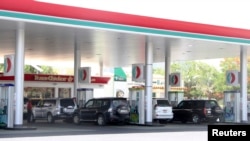 Une station d’essence à Dubaï, juin 2011. Source : Reuters