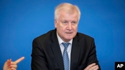 Federal İçişleri Bakanı Horst Seehofer