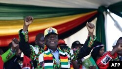 shugaban Zimbabwe, Emmerson Mnangagwa, wa wajen gangamin yakin neman zabe