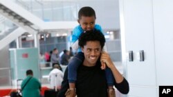 Fayyisaa ijollee isaa wajjin Guraandhala, 14, 2017