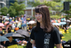 眾志成員周庭 (美國之音方正拍攝)