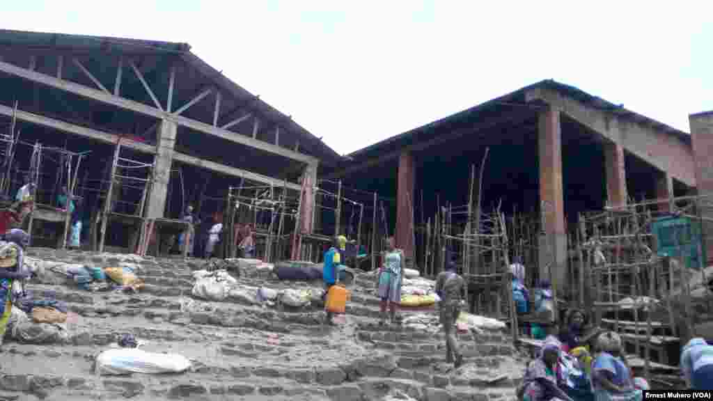 Le grand marché de Kadutu est vide, à Bukavu, le 2 août 2017. (VOA/Ernest Muhero)