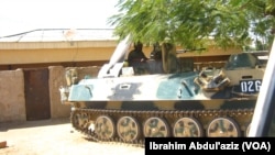 Une patrouille de char de l'Armée du Nigeria dans la ville de Mubi l'Etat d'Adamawa après que la ville a été prise des mains de Boko