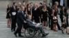 Hommage rempli d'émotion pour l'ancienne Première dame Barbara Bush