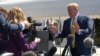 លោក Trump ពន្យាពេល​គម្រោង​សម្រុក​ចាប់​ខ្លួន​ជន​អន្តោប្រវេសន៍​ខុស​ច្បាប់