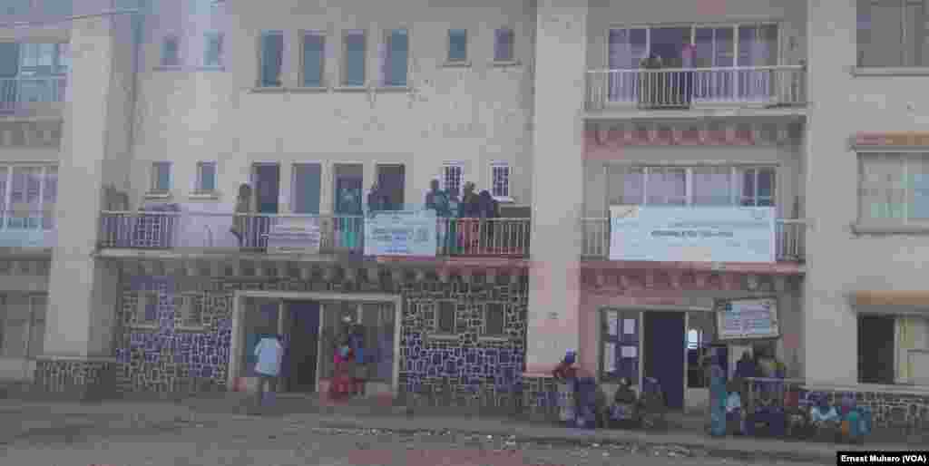 Les bureaux de l'Etat à Labotte ont ouvert leurs portes, à Bukavu, le 2 août 2017. (VOA/Ernest Muhero)