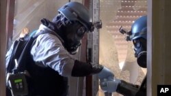 聯合國調查員在大馬士革郊區搜集化武證據