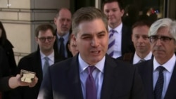 Trump y Acosta, de nuevo, bajo el mismo techo