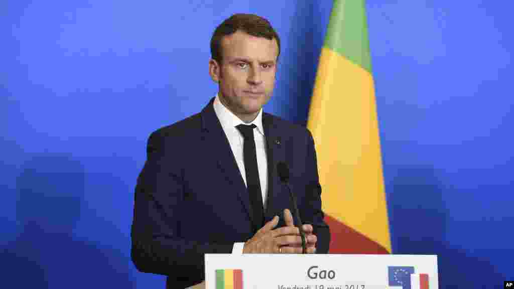 Le président français Emmanuel Macron lors d’une conférence de presse conjointe à Gao, Mali, 19 mai 2017.