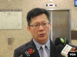 台灣執政黨民進黨立委張廖萬堅（美國之音張永泰拍攝）